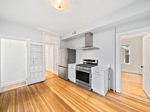 98 Boylston St 2, Brookline MA 02445