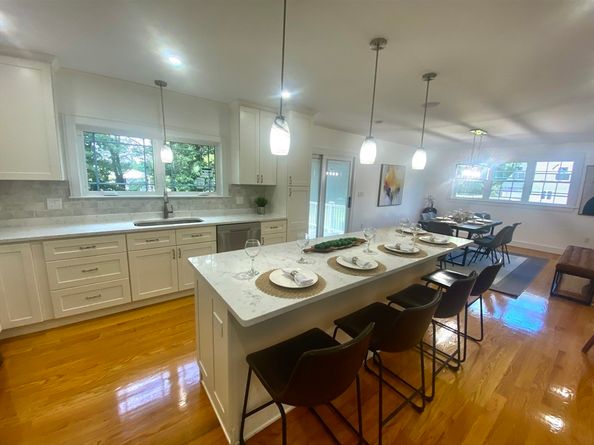 866 Salem St, Groveland MA 01834