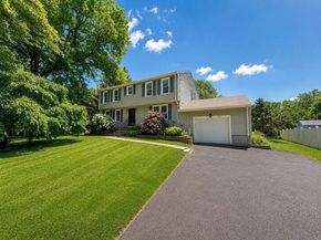 225 River Rd, Tewksbury MA 01876