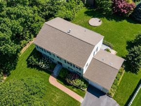 225 River Rd, Tewksbury MA 01876