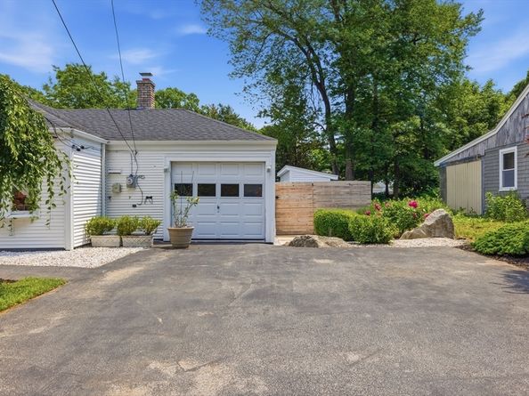 22 Priscilla Cir, Weymouth MA 02188
