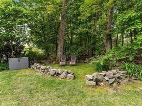 31 Hiawatha Rd, Woburn MA 01801
