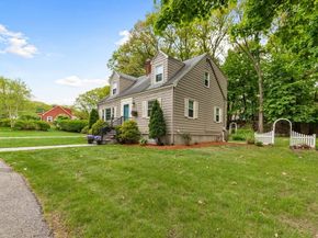 31 Hiawatha Rd, Woburn MA 01801
