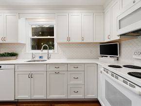 31 Hiawatha Rd, Woburn MA 01801