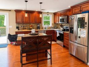28 Park Ave West, Weymouth MA 02190