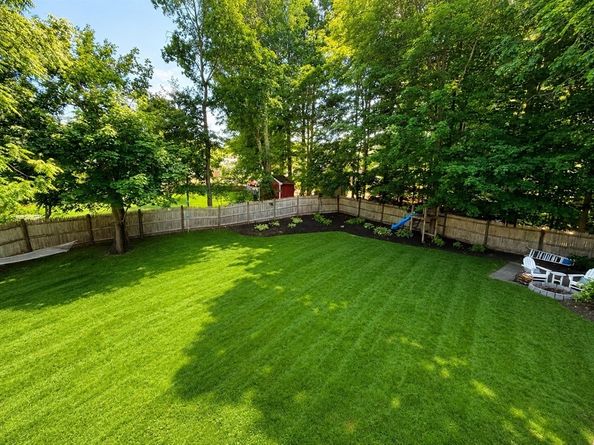 28 Park Ave West, Weymouth MA 02190
