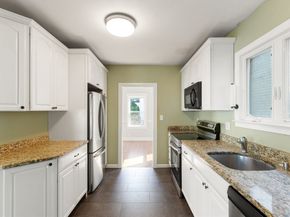 17 Osgood St, Salem MA 01970