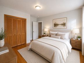 2001 Commonwealth Ave 32, Boston MA 02135