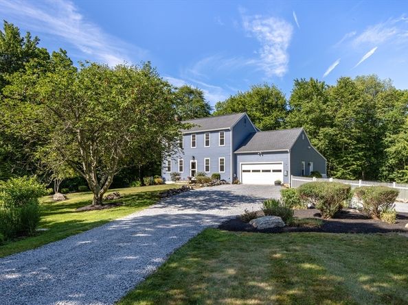 3 Barrett Dr, Mattapoisett MA 02739