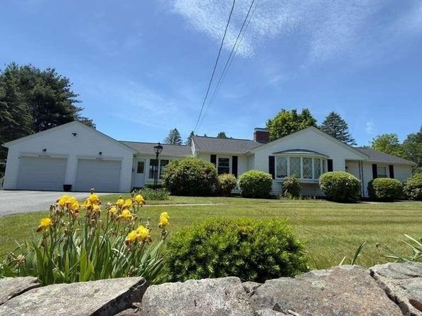 91 Pleasant St, Northborough MA 01532