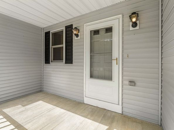 16 Patricia Drive 16, Oxford MA 01537