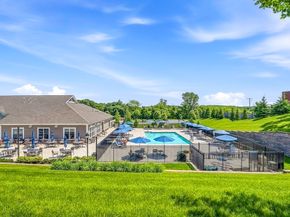 2 Codman Way 2203, Westborough MA 01581