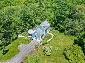 8 Caitlin Ln, Topsfield MA 01983