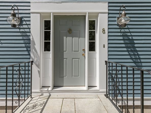 8 Caitlin Ln, Topsfield MA 01983