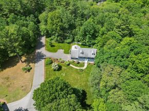 8 Caitlin Ln, Topsfield MA 01983