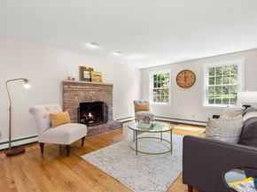 8 Caitlin Ln, Topsfield MA 01983