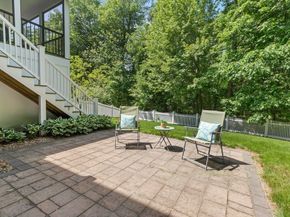 8 Caitlin Ln, Topsfield MA 01983
