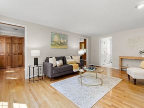8 Caitlin Ln, Topsfield MA 01983
