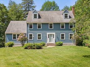 8 Caitlin Ln, Topsfield MA 01983