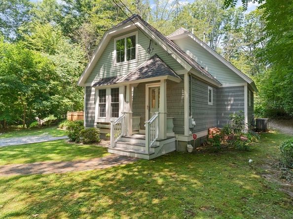 10 Mayflower Path, Wayland MA 01778