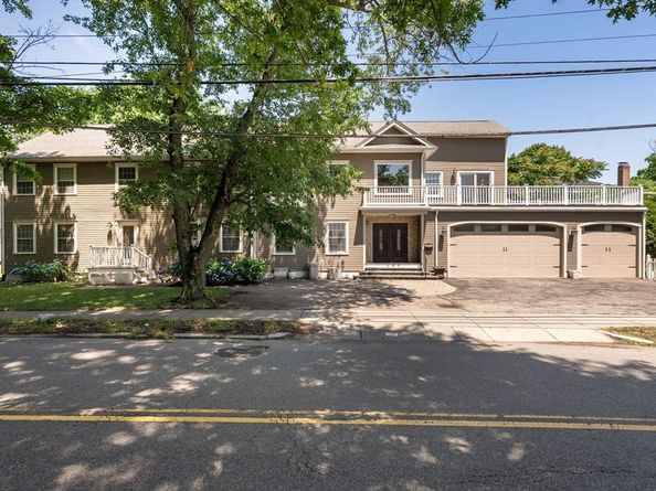 107 Rowe Street, Newton MA 02465