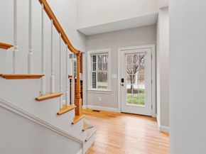 8 Mcneil Cir 8, Hopkinton MA 01748