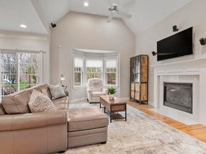 8 Mcneil Cir 8, Hopkinton MA 01748