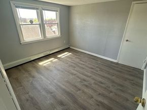 34 Irving St, Worcester MA 01609