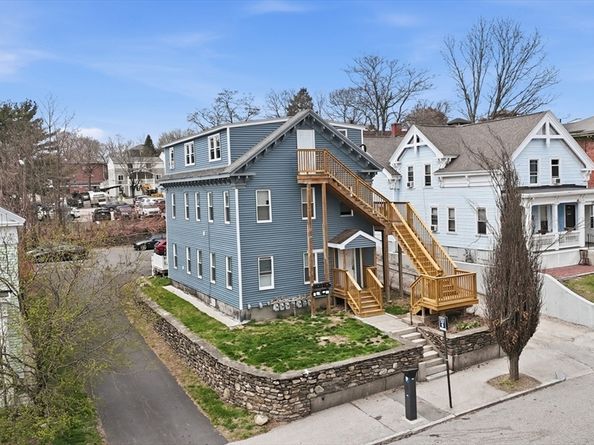 34 Irving St, Worcester MA 01609