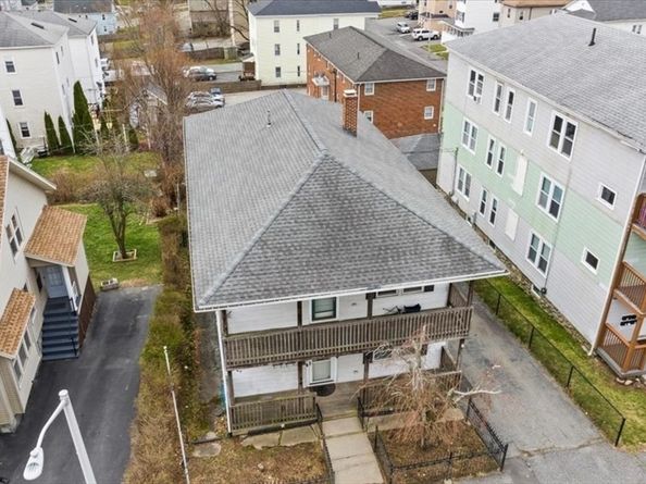 34 Dartmouth St, Worcester MA 01604