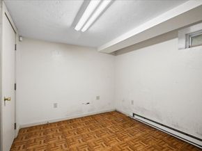 34 Dartmouth St, Worcester MA 01604