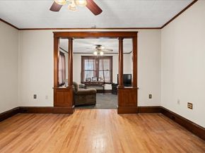 34 Dartmouth St, Worcester MA 01604