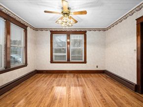 34 Dartmouth St, Worcester MA 01604