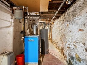 34 Dartmouth St, Worcester MA 01604