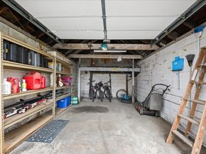 34 Dartmouth St, Worcester MA 01604