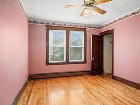 34 Dartmouth St, Worcester MA 01604