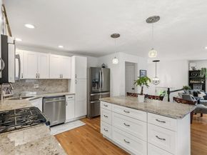 15 Fuller Rd, Middleton MA 01949