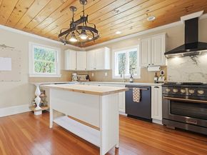 1 Highland Rd, Lakeville MA 02347