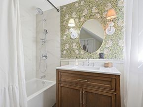 1 Highland Rd, Lakeville MA 02347