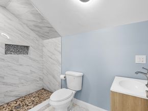 24 Marion St, Walpole MA 02081