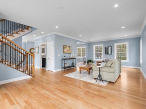 24 Marion St, Walpole MA 02081