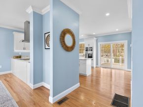 24 Marion St, Walpole MA 02081