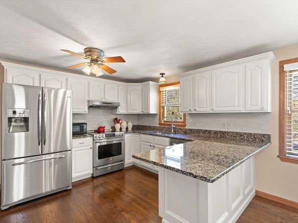 7 Leland Hill Rd, Grafton MA 01560