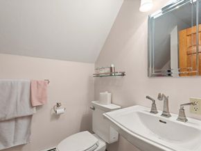 7 Leland Hill Rd, Grafton MA 01560