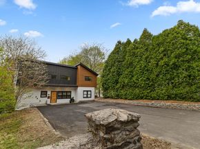 335 Salisbury St, Worcester MA 01609