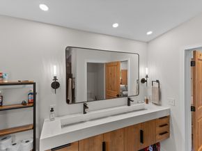 335 Salisbury St, Worcester MA 01609