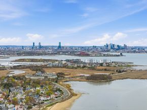 141 Bromfield St, Quincy MA 02170