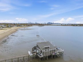 141 Bromfield St, Quincy MA 02170