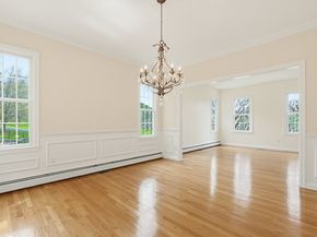 9 Hunter Lane, Medway MA 02053