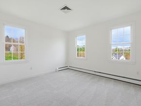 9 Hunter Lane, Medway MA 02053